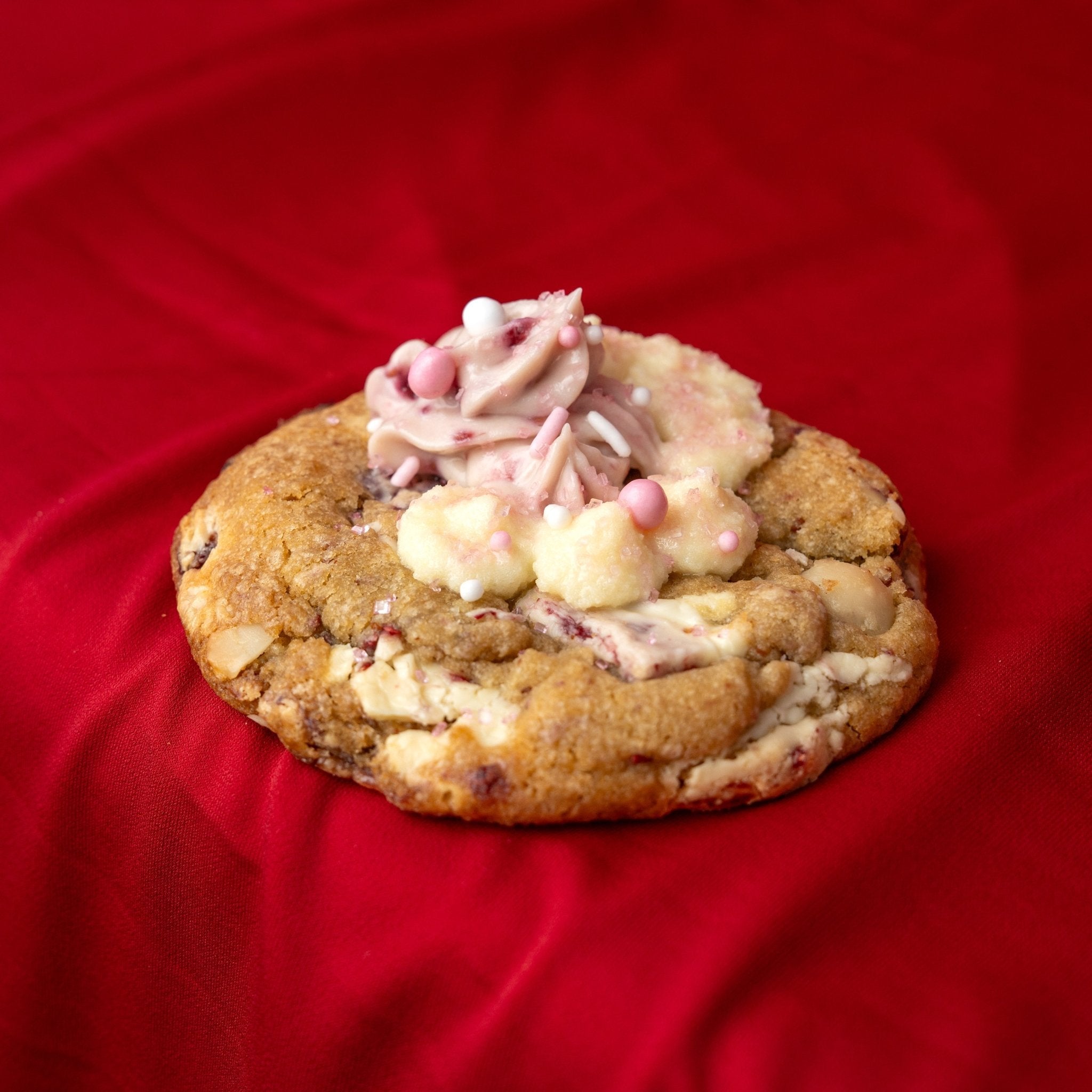 Raspberry & Macadamia Cookie - Cromble’B